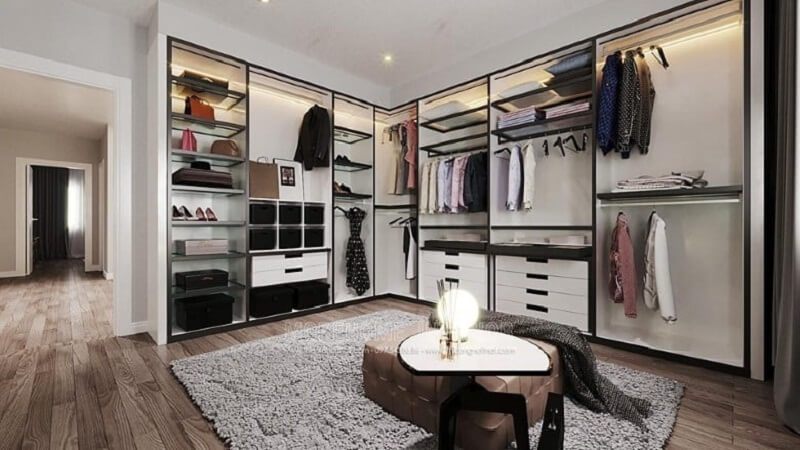 Mẫu tủ quần áo gỗ cao cấp với thiết kế ân tường tạo điểm nhấn nổi bật cho căn phòng ngủ gia chủ